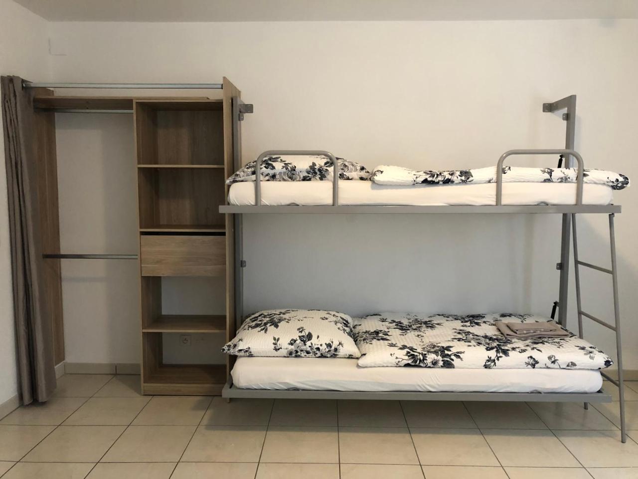 Studios Near Lycee Jean Mermoz Saint-Louis  Luaran gambar